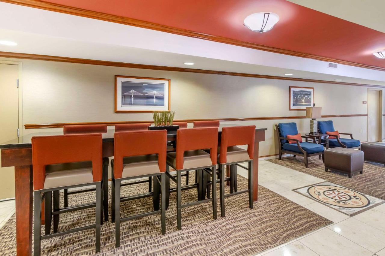 Comfort Inn & Suites Airport Convention Center North Charleston Eksteriør bilde