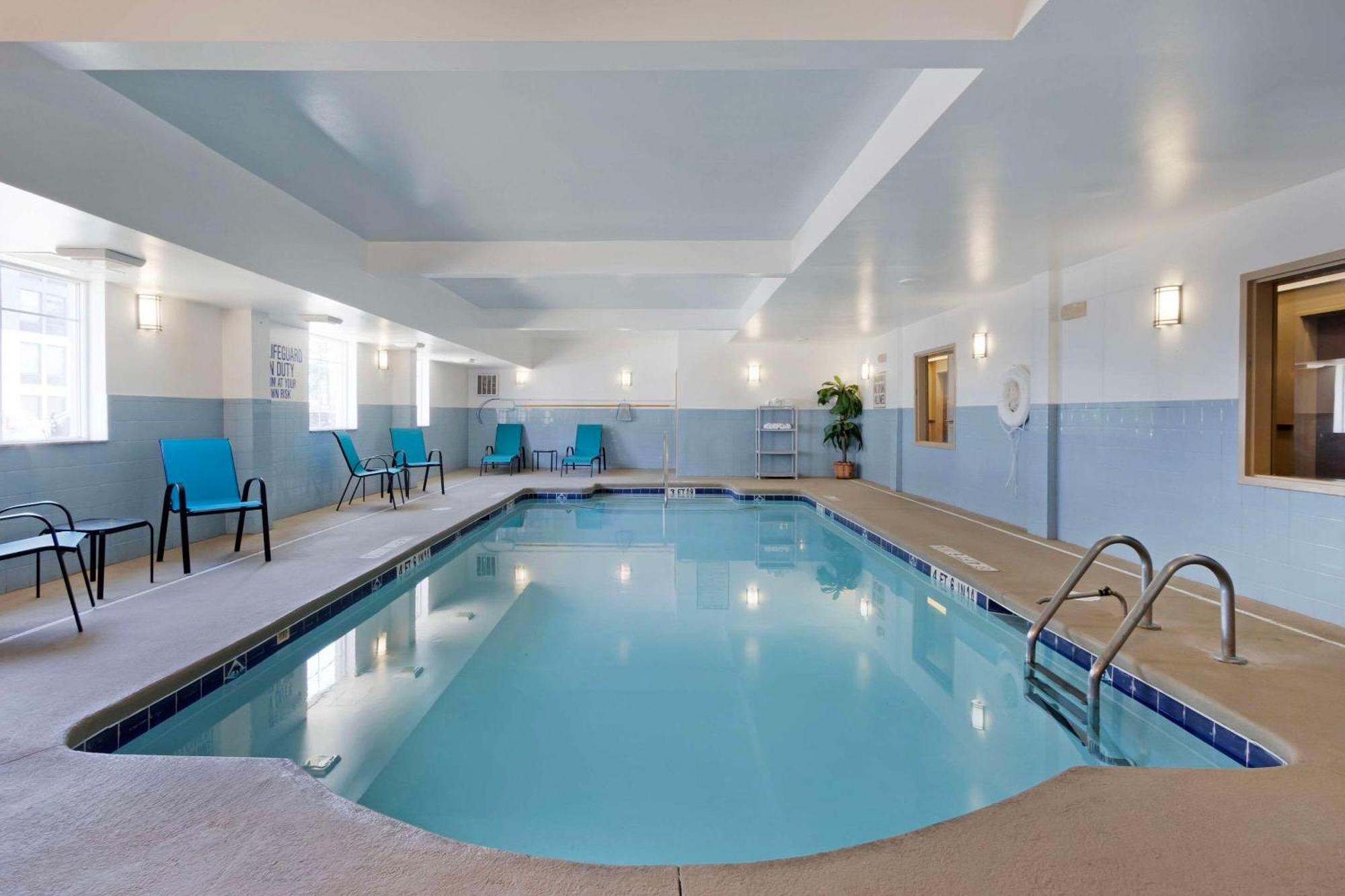 Comfort Inn & Suites Airport Convention Center North Charleston Eksteriør bilde