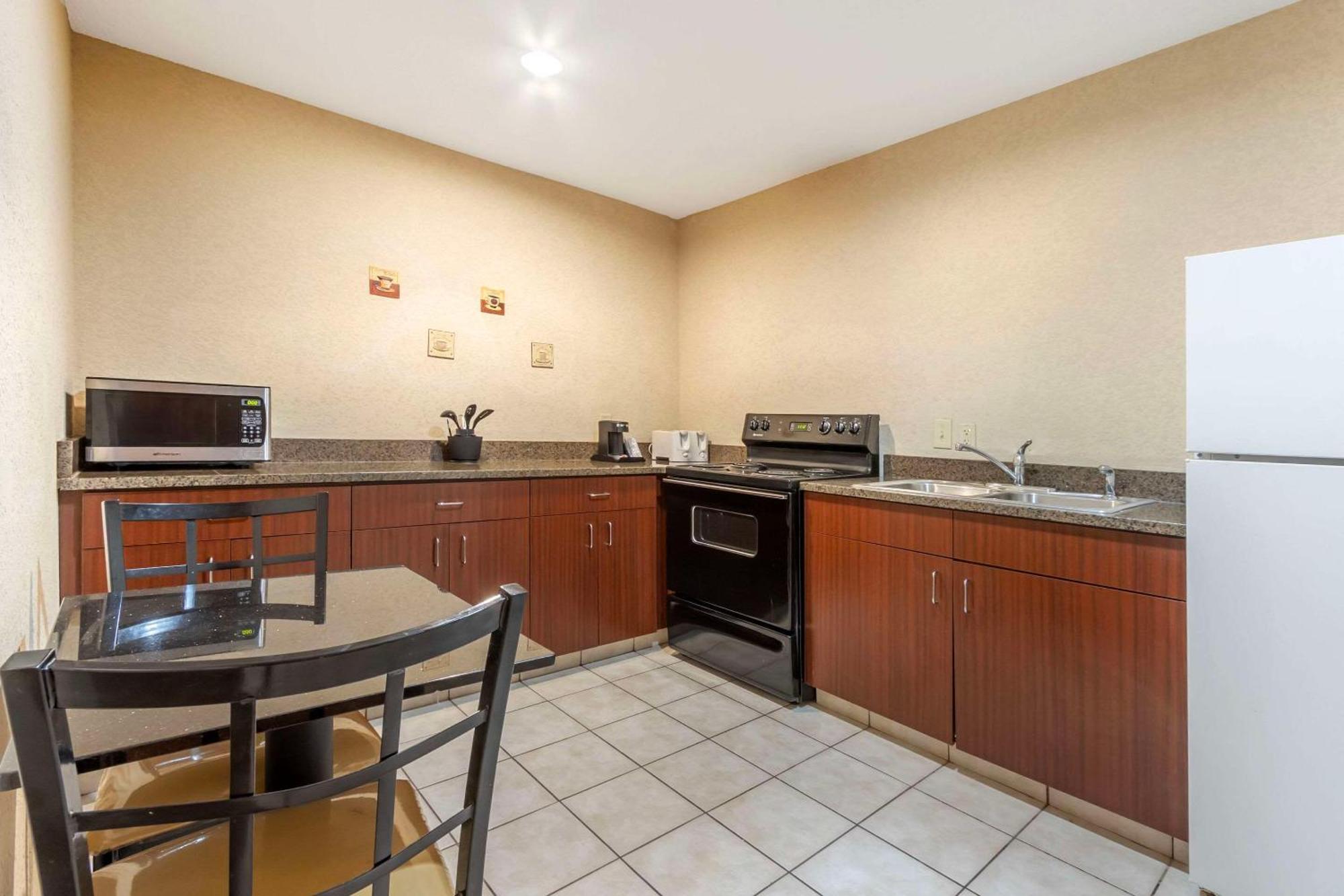 Comfort Inn & Suites Airport Convention Center North Charleston Eksteriør bilde
