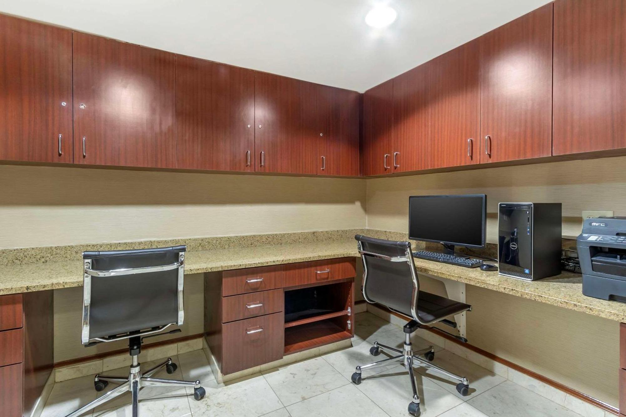 Comfort Inn & Suites Airport Convention Center North Charleston Eksteriør bilde