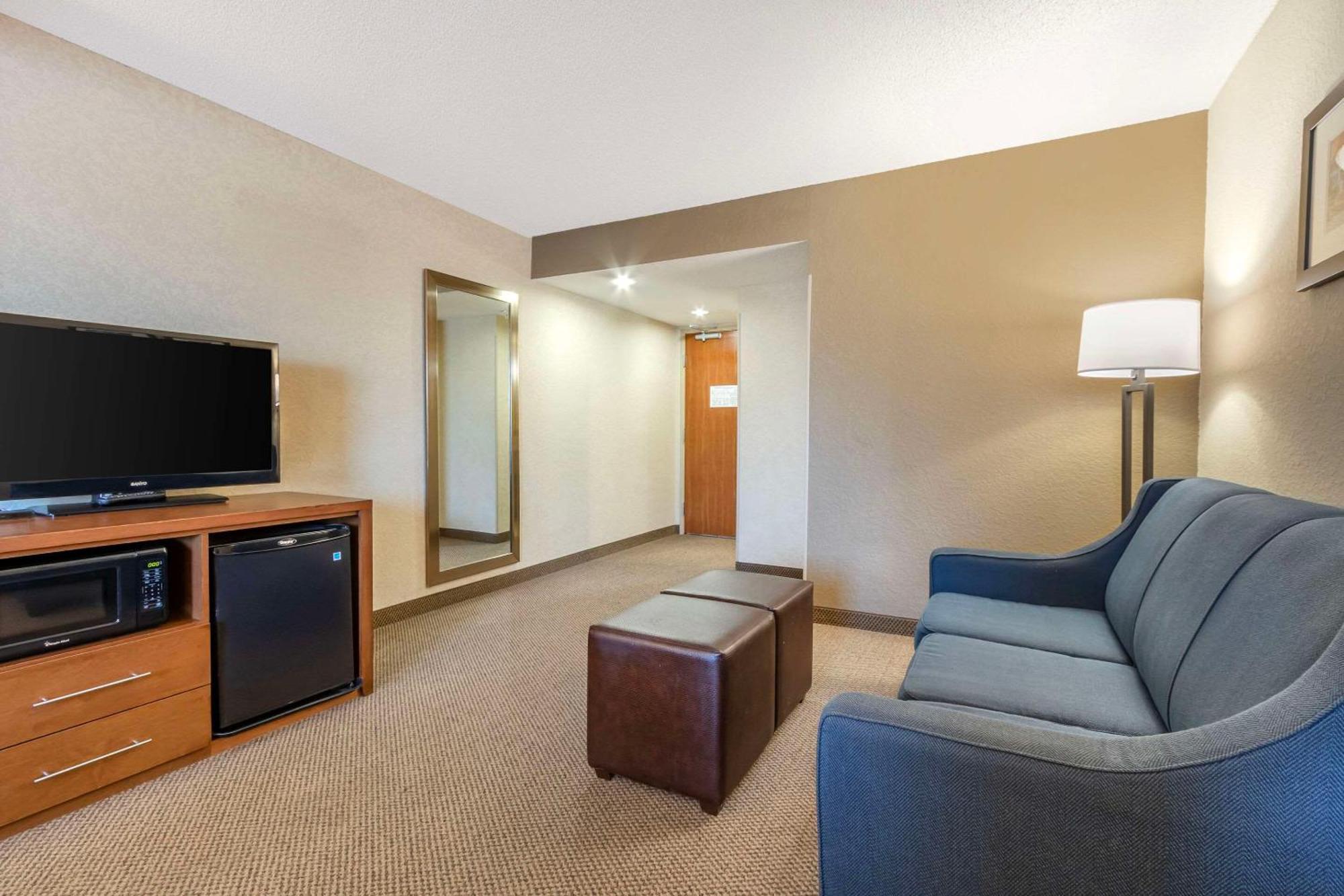 Comfort Inn & Suites Airport Convention Center North Charleston Eksteriør bilde