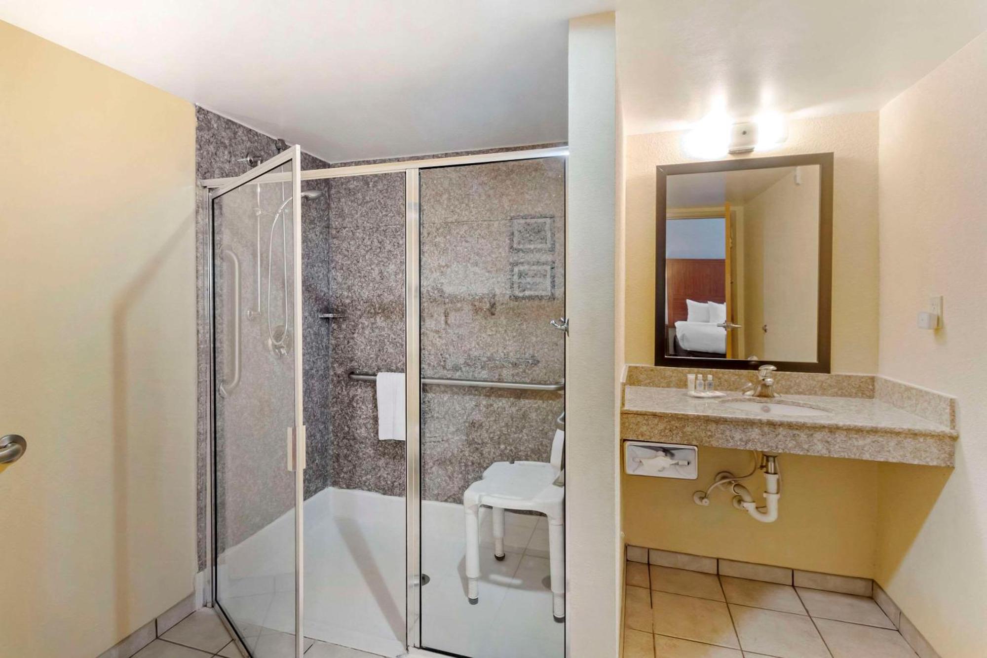 Comfort Inn & Suites Airport Convention Center North Charleston Eksteriør bilde