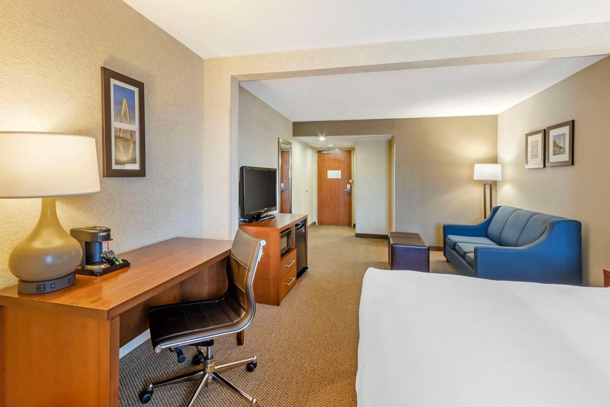 Comfort Inn & Suites Airport Convention Center North Charleston Eksteriør bilde